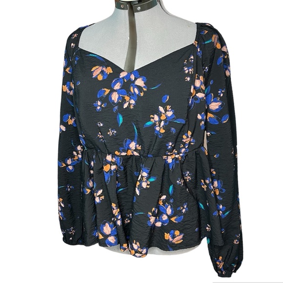 Ava & Viv Women's Top Size 1X Black Peplum Floral Print Long Sleeve Plus - Picture 2 of 9